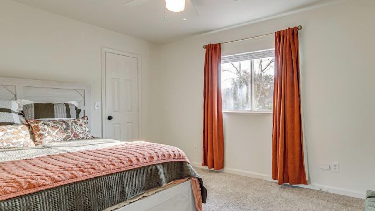 Photo of Bedroom in Yosemite Lakes