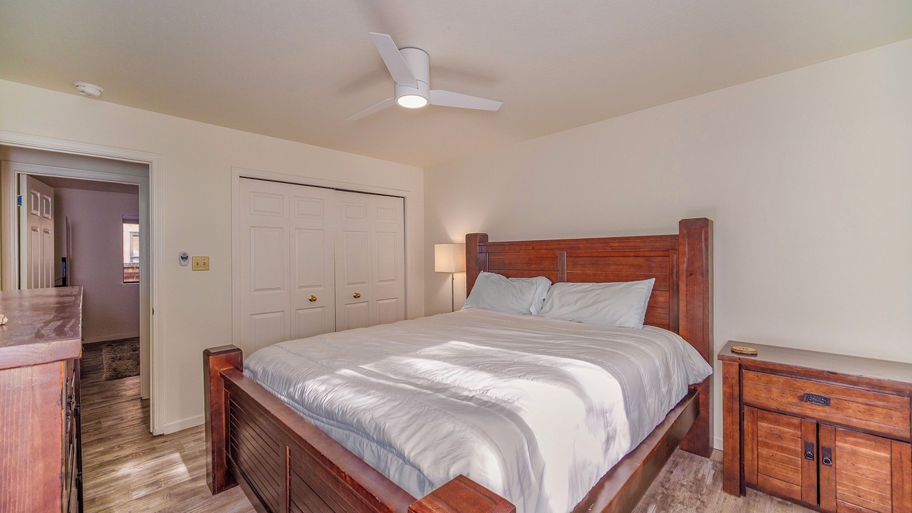 Photo of Bedroom in Lakeside Park