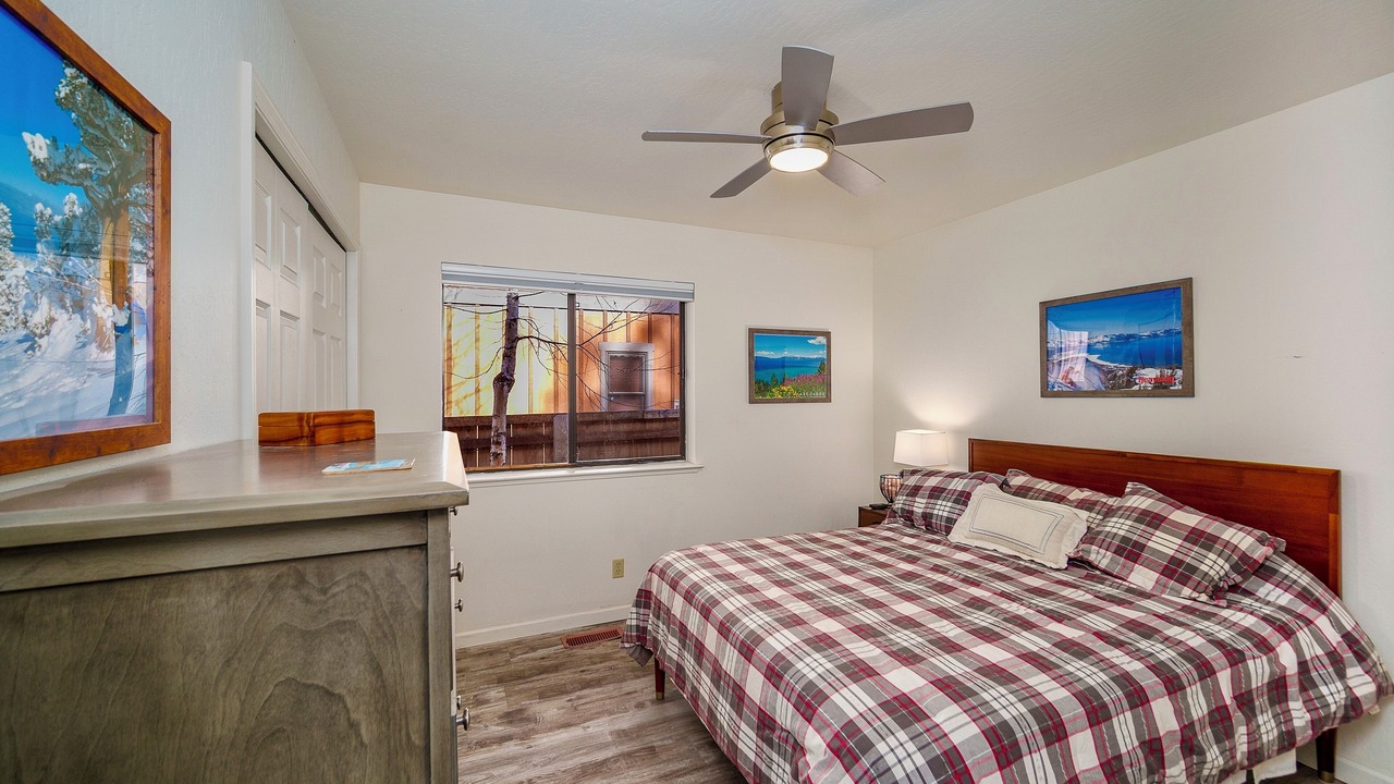 Photo of Bedroom in Lakeside Park