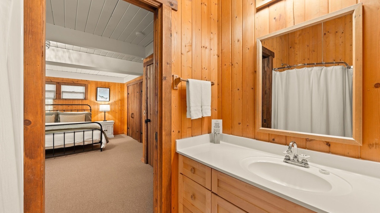 Photo of Bathroom in Ventura