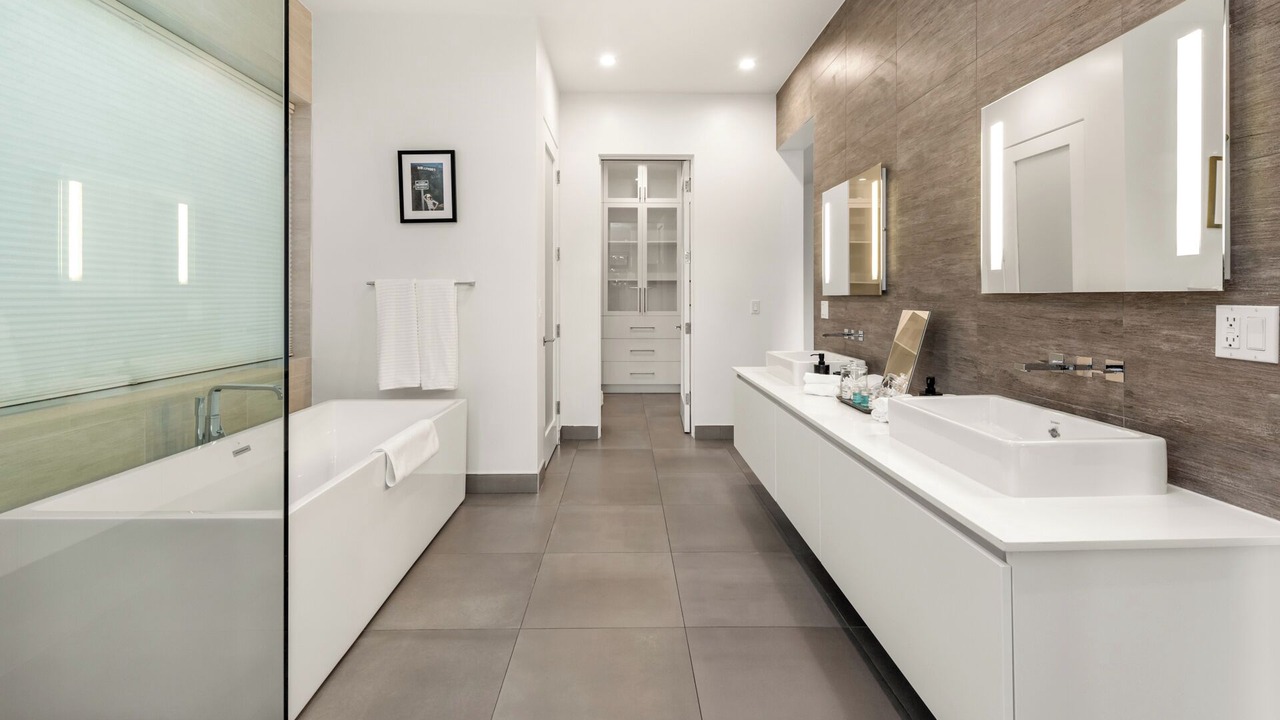 Photo of Bathroom in Beverly Grove