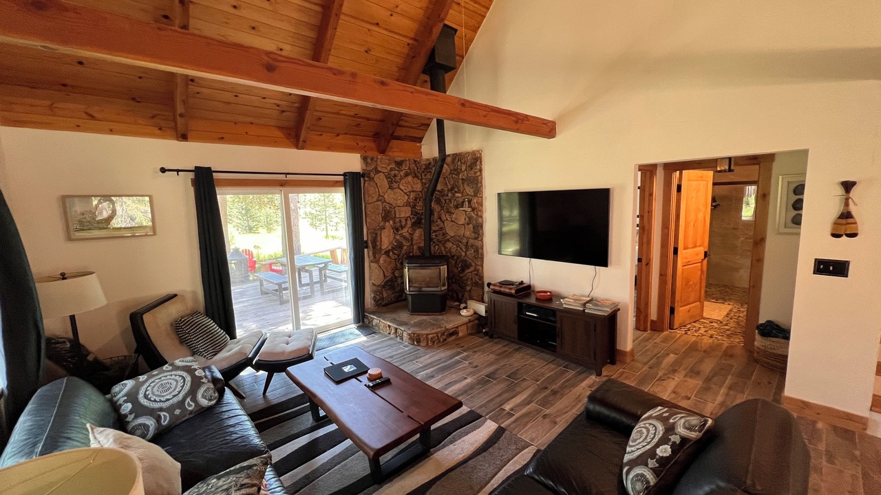 Photo of Livingroom in Country Club Estates
