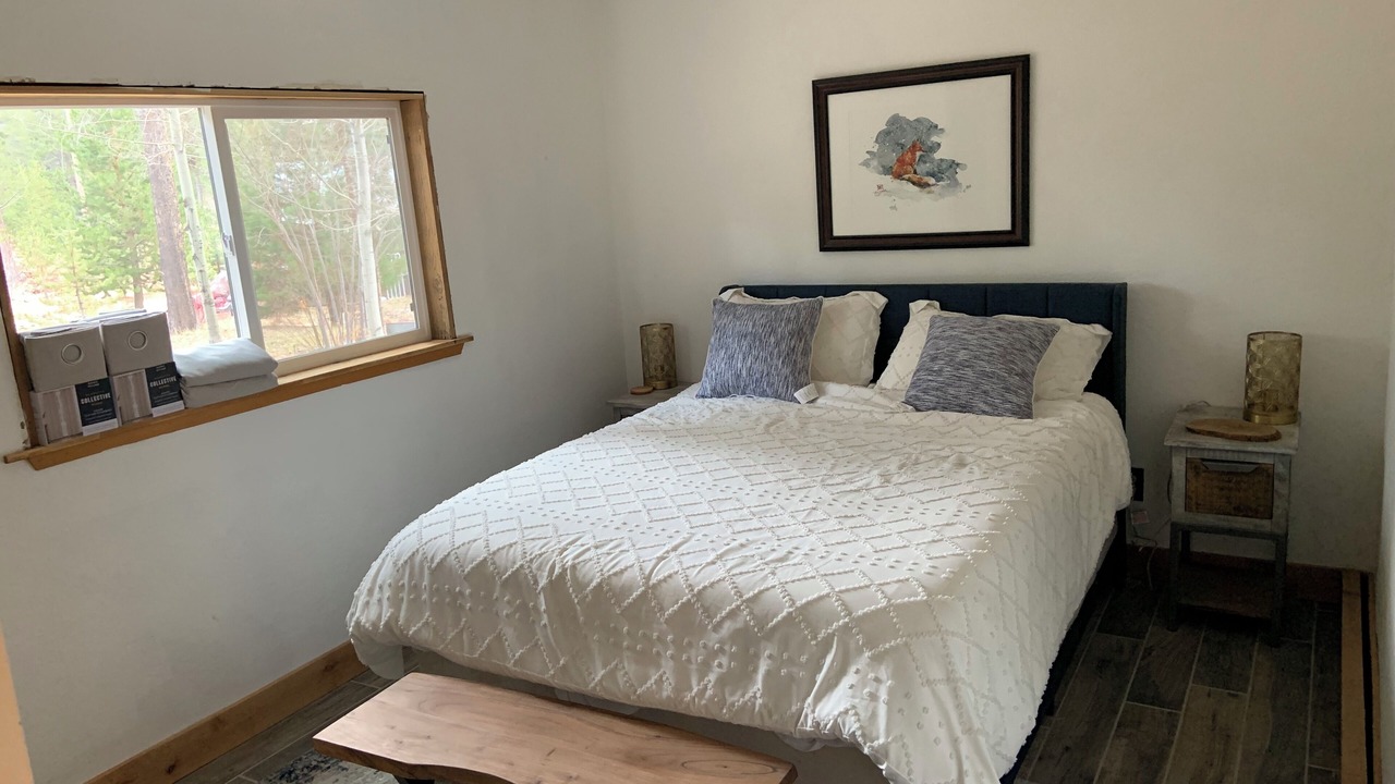 Photo of Bedroom in Country Club Estates