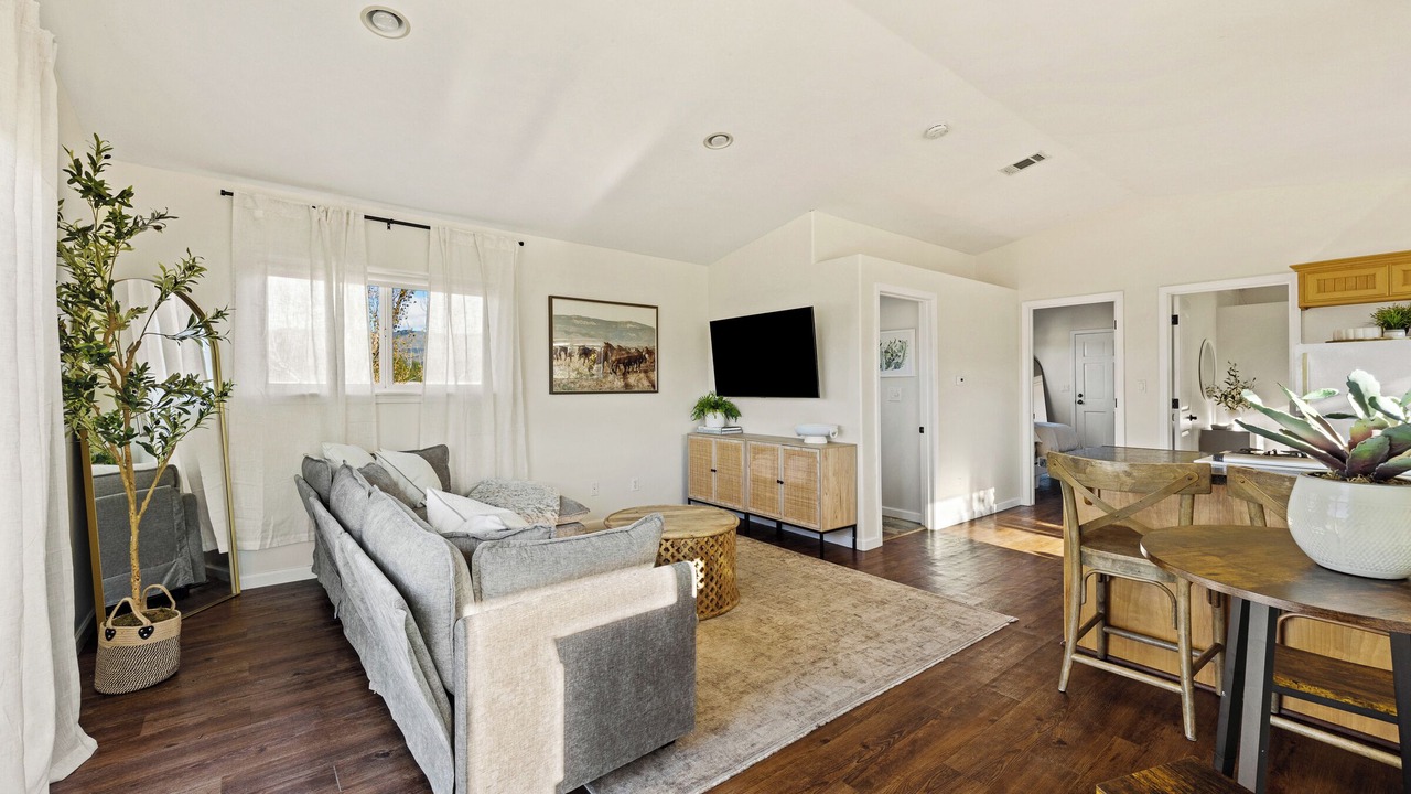 Photo of Livingroom in San Luis Obispo