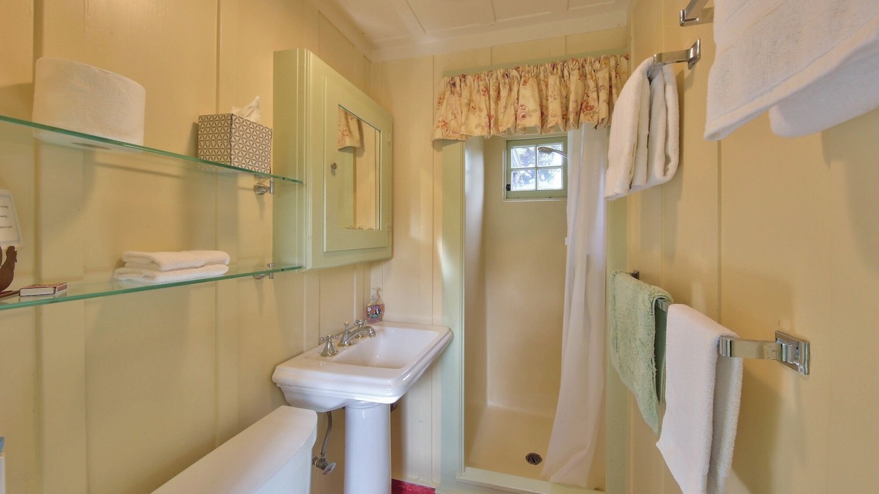 Photo of Bathroom in Carmel Point