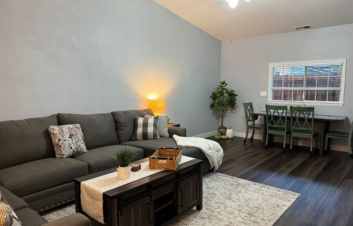 Photo of Livingroom in Orangevale