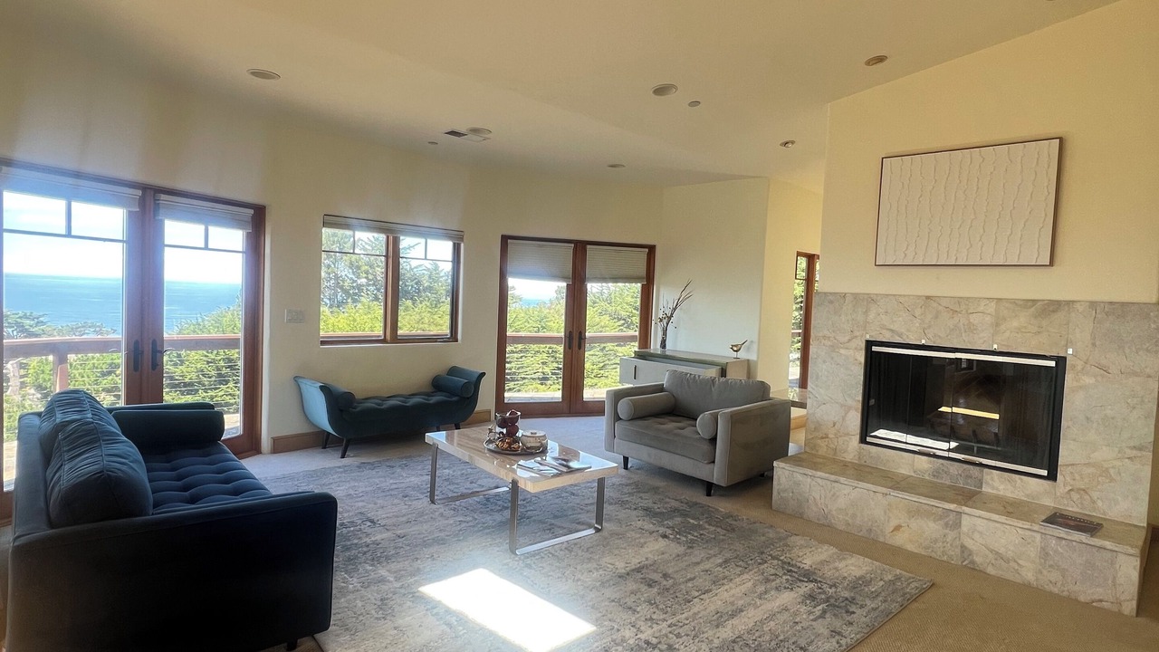 Photo of Livingroom in Carmel Highlands