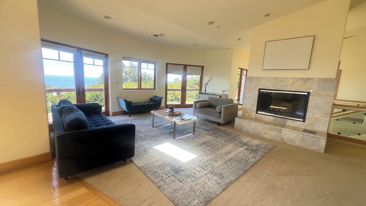 Photo of Livingroom in Carmel Highlands