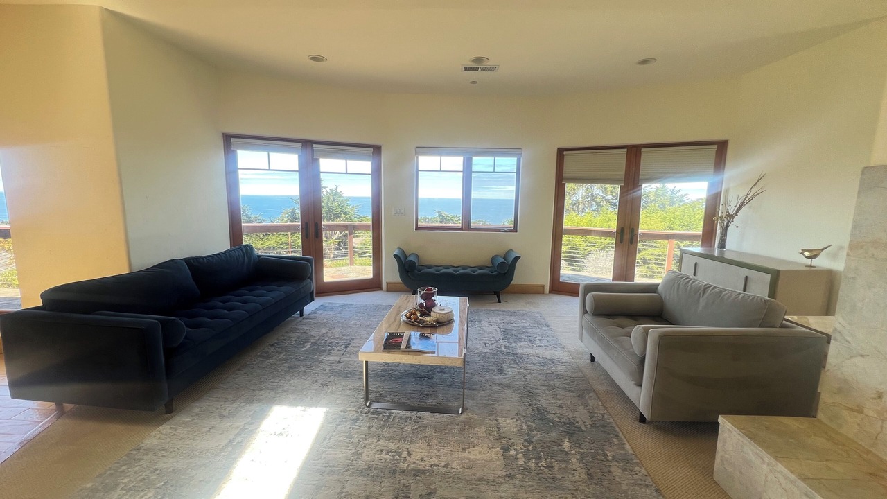 Photo of Livingroom in Carmel Highlands