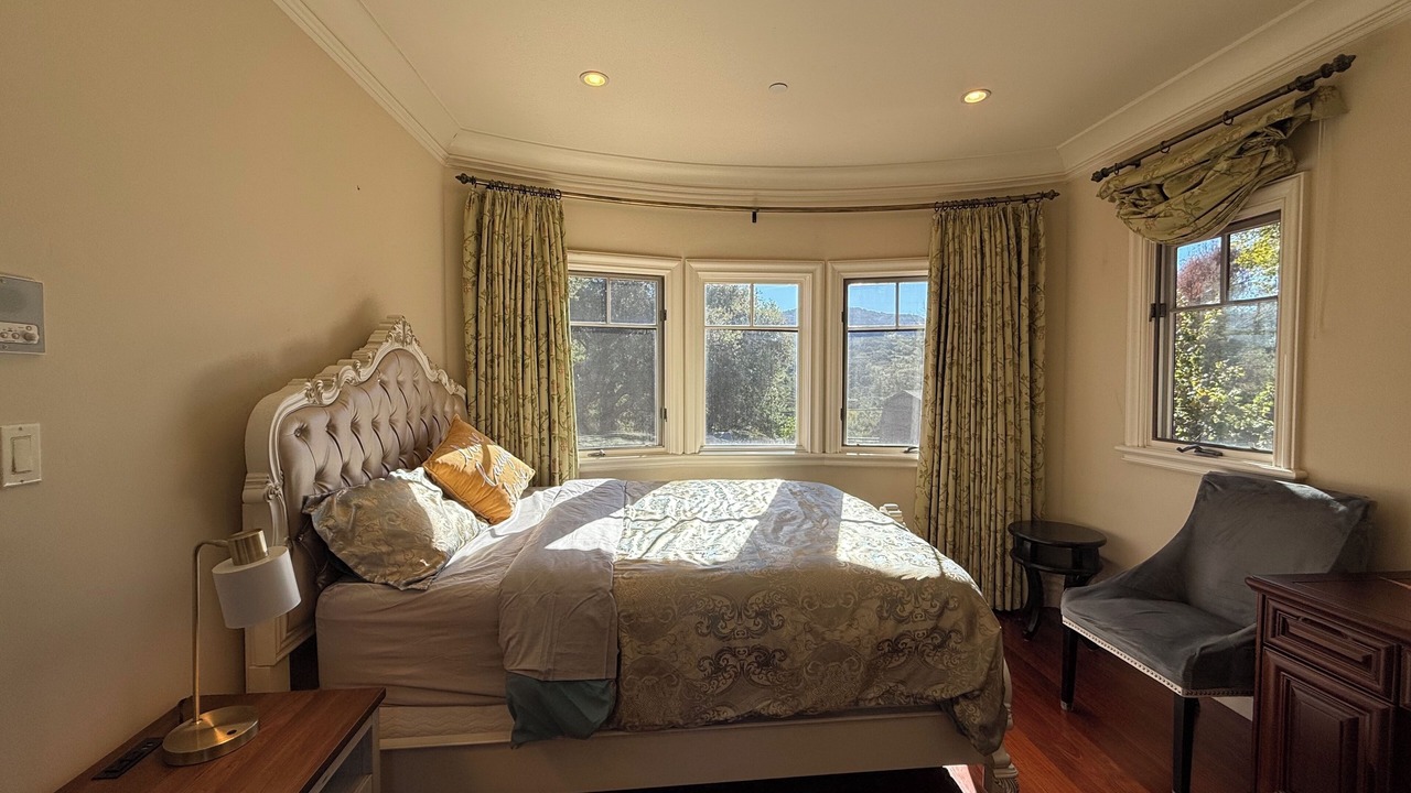 Photo of Bedroom in Los Altos Hills