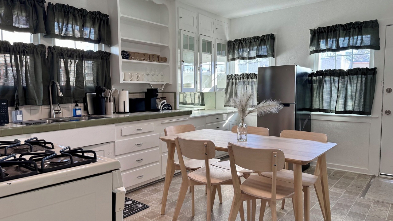 Photo of Kitchen in Hanford