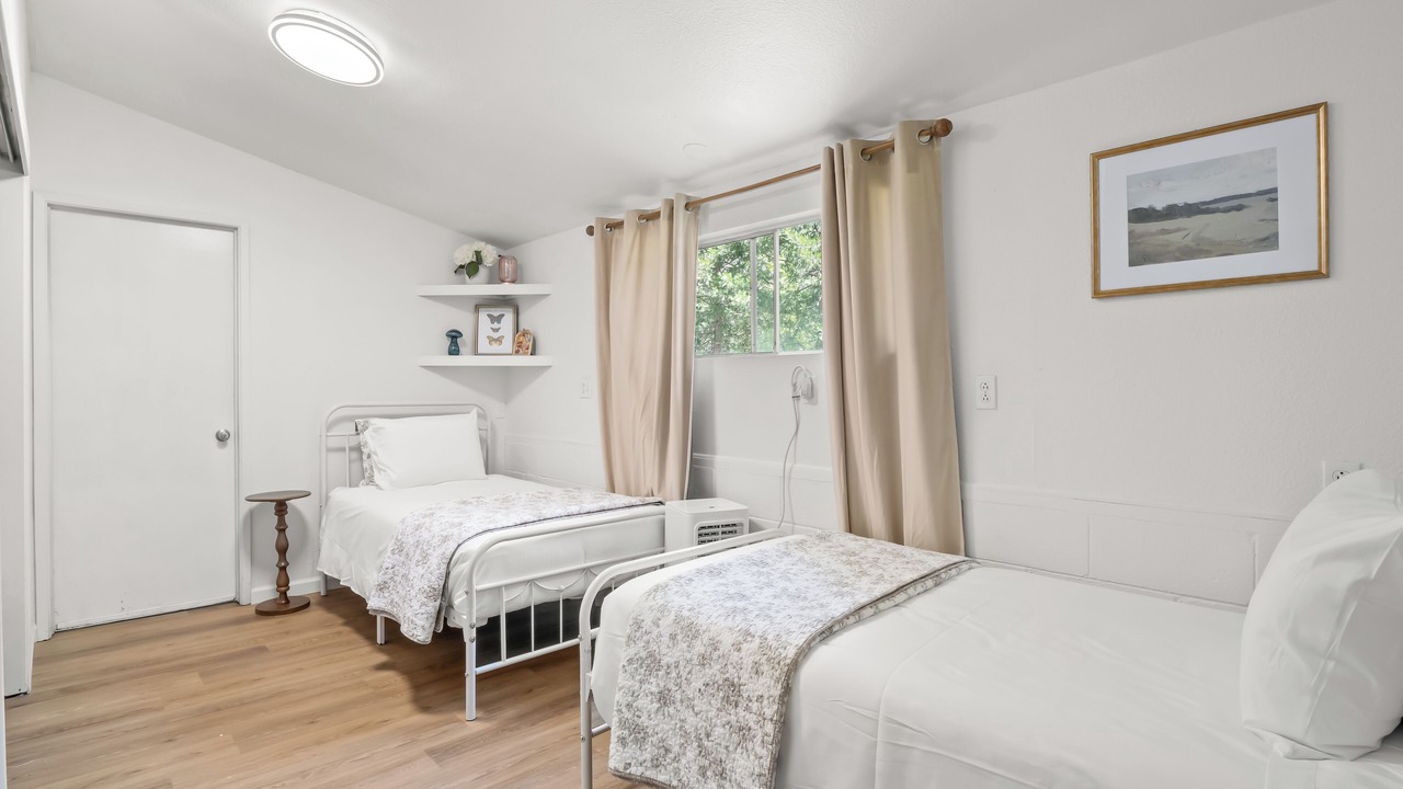 Photo of Bedroom in Oakhurst