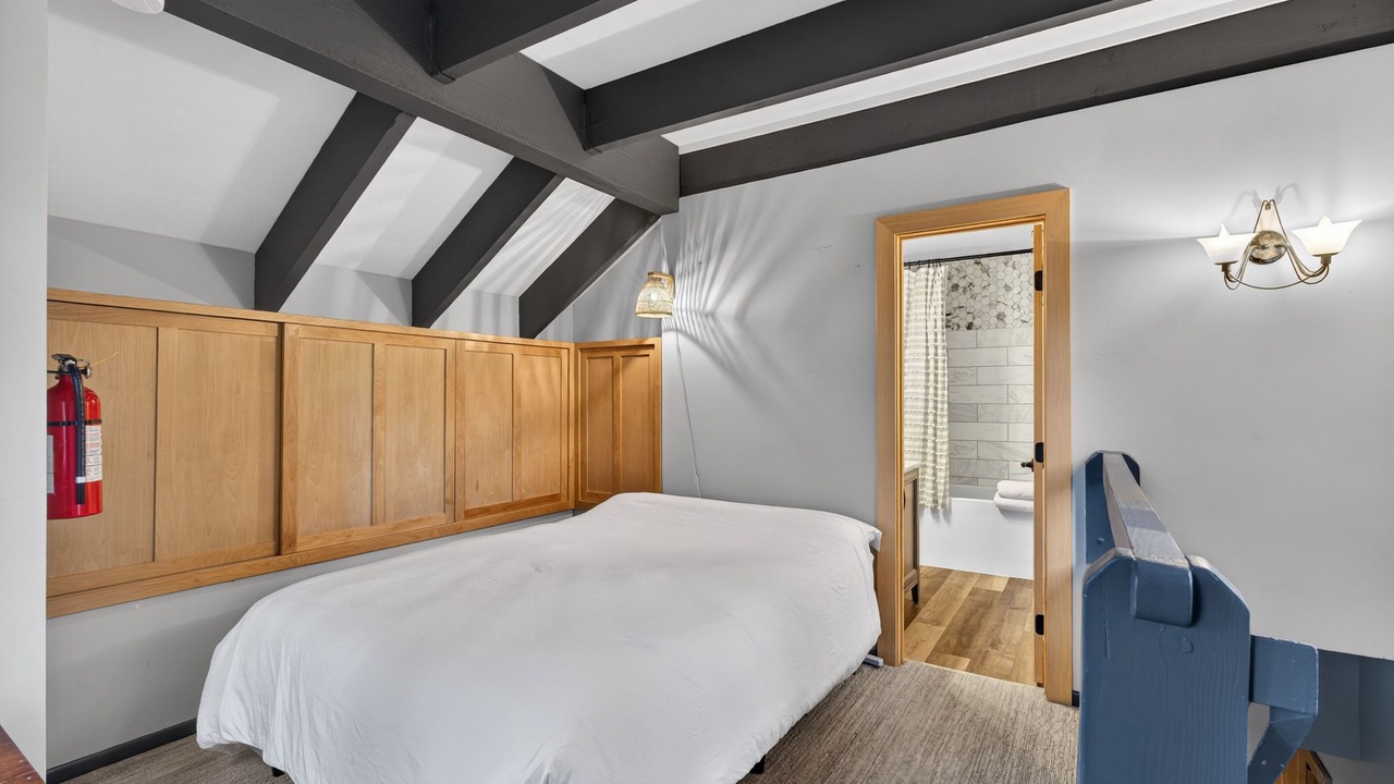 Photo of Bedroom in Dollar Point