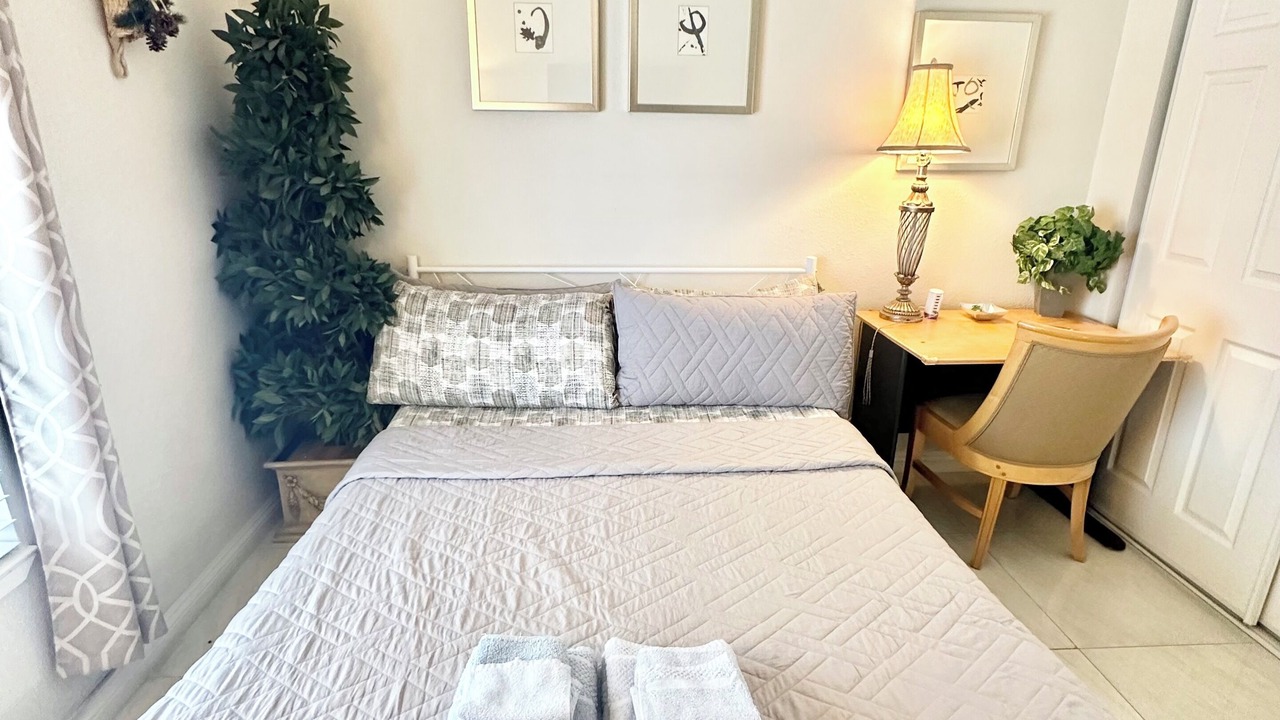 Photo of Bedroom in Chinatown