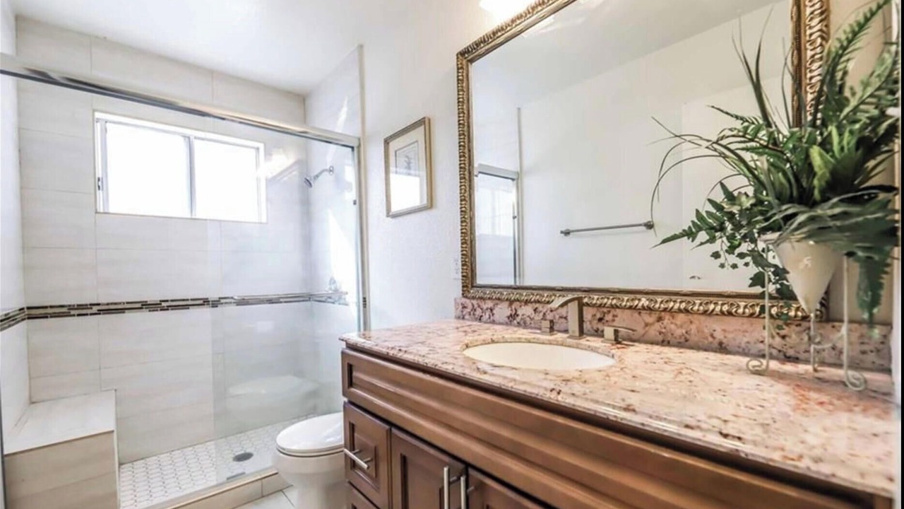 Photo of Bathroom in Chinatown