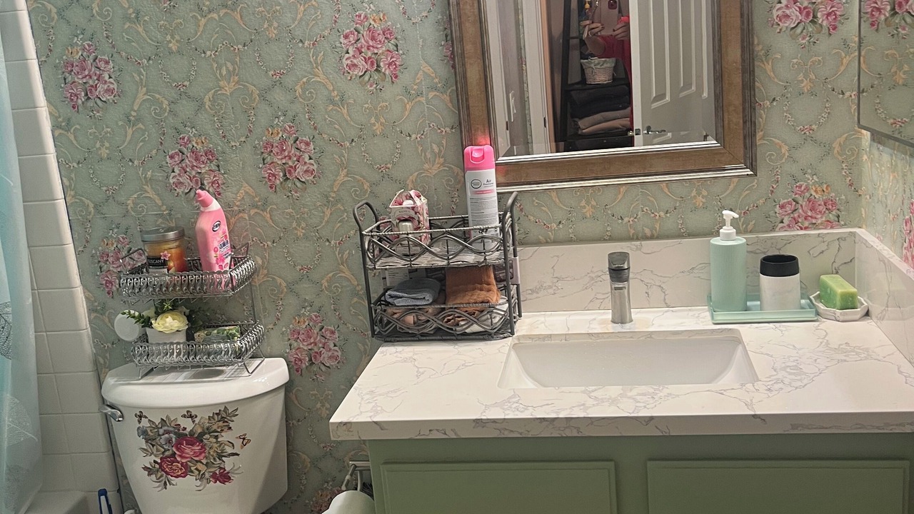 Photo of Bathroom in Enterprise