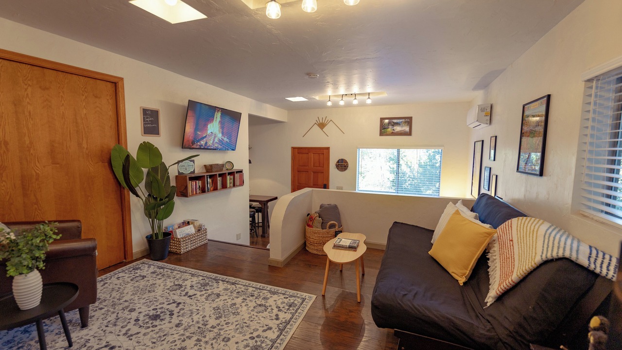 Photo of Livingroom in Oakhurst