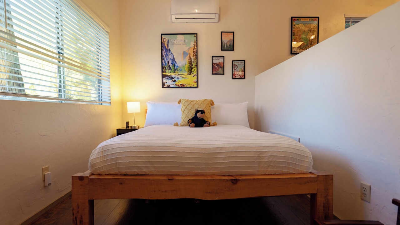 Photo of Bedroom in Oakhurst