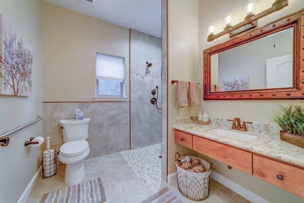 Photo of Bathroom in Mariposa