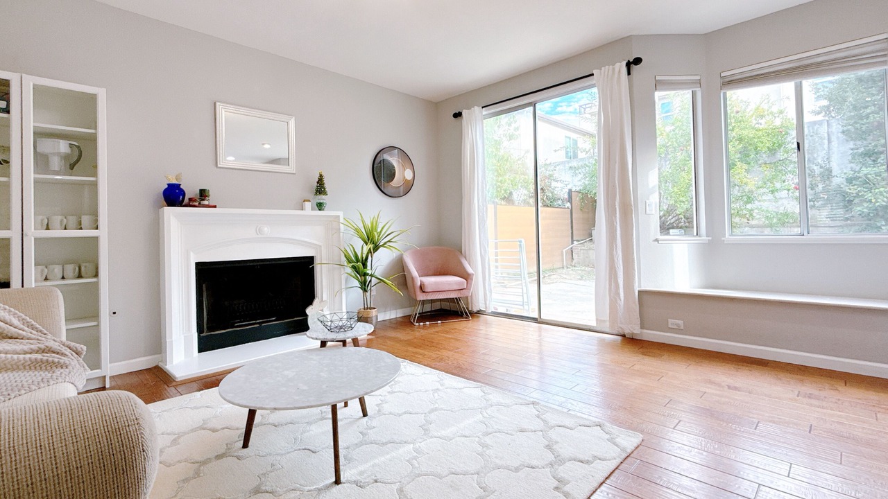 Photo of Livingroom in North San Jose
