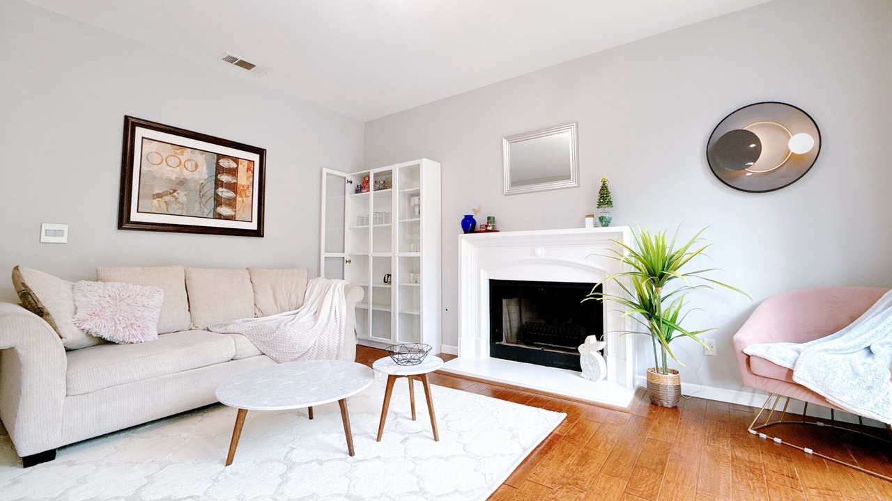 Photo of Livingroom in North San Jose