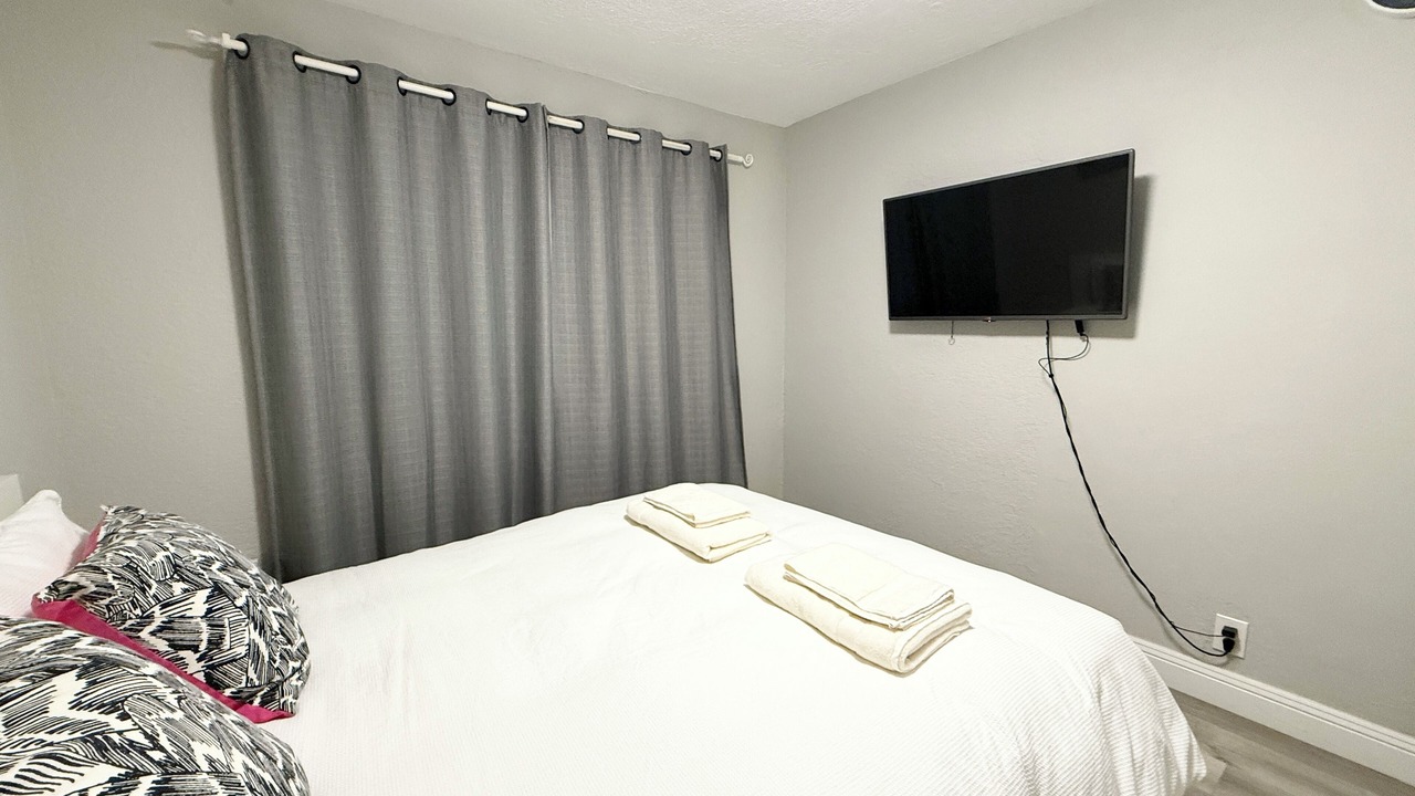 Photo of Bedroom in East Palo Alto