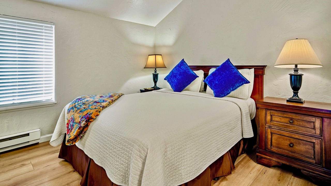 Photo of Bedroom in Northeast Carmel