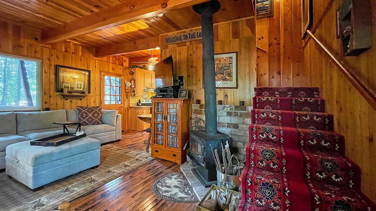 Photo of Livingroom in Mi-Wuk Village