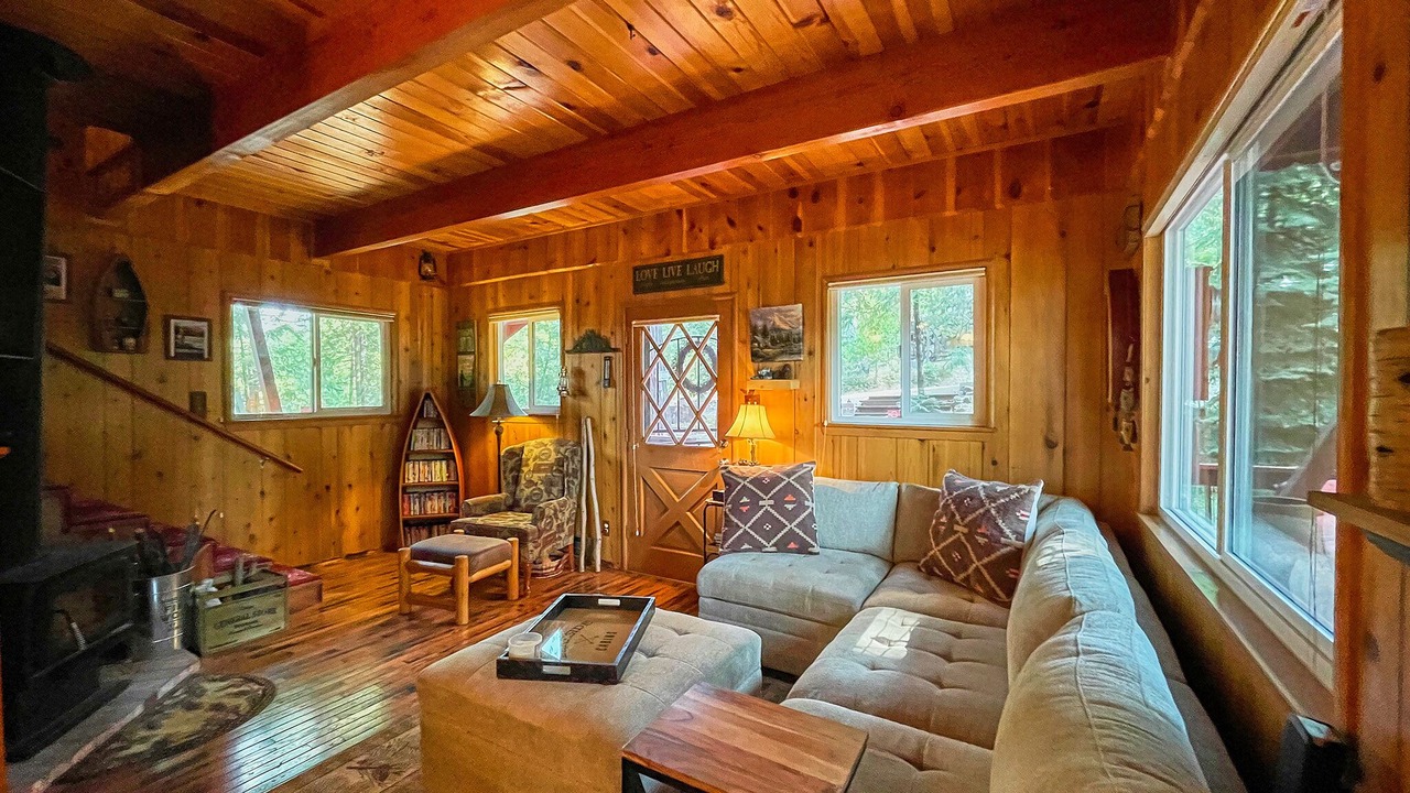 Photo of Livingroom in Mi-Wuk Village