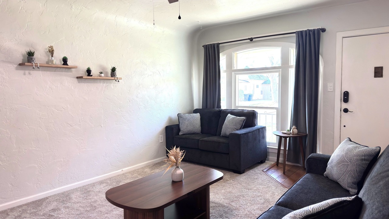Photo of Livingroom in Hanford