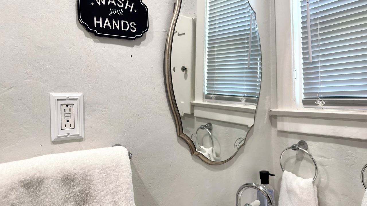 Photo of Bathroom in Hanford