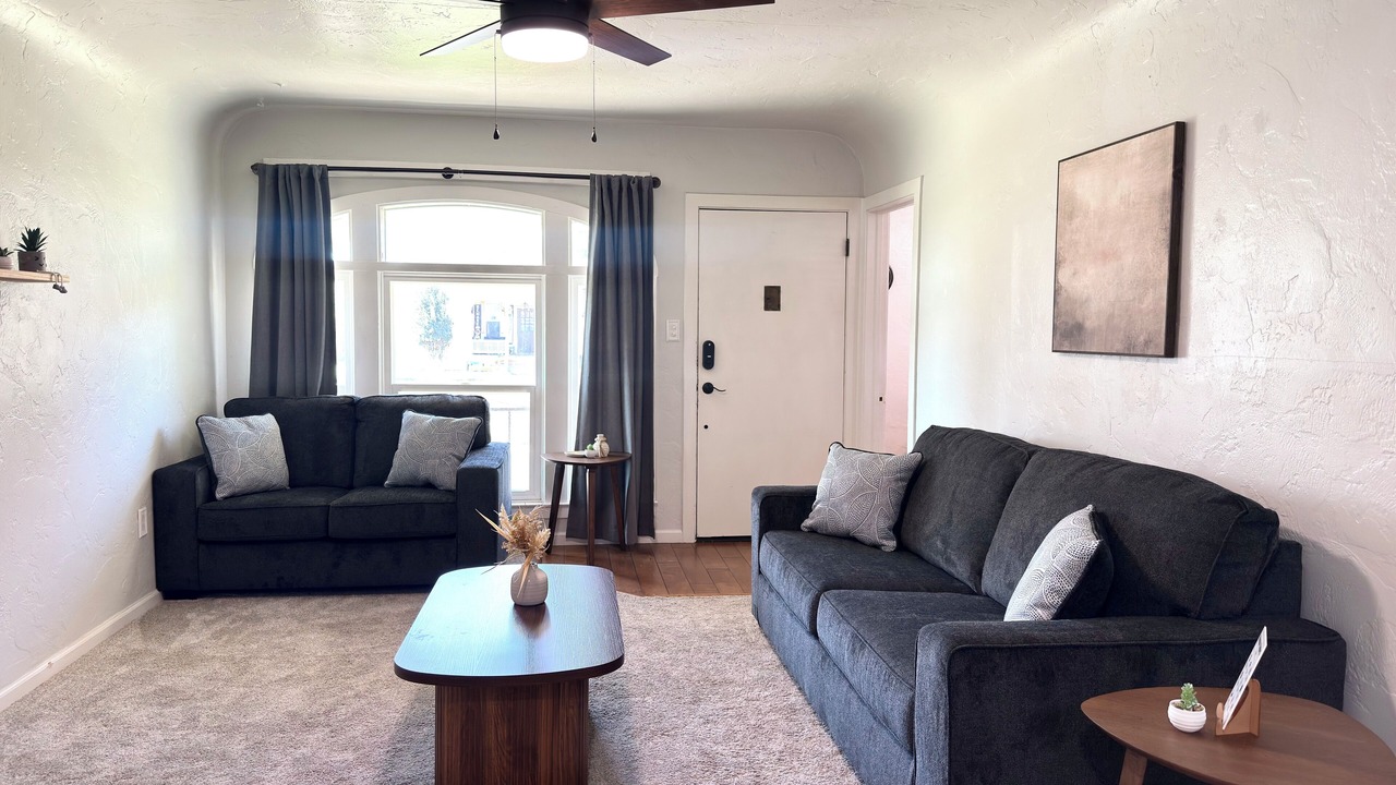 Photo of Livingroom in Hanford