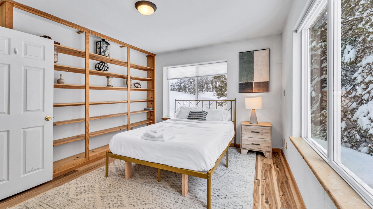 Photo of Bedroom in Tahoe National Forest