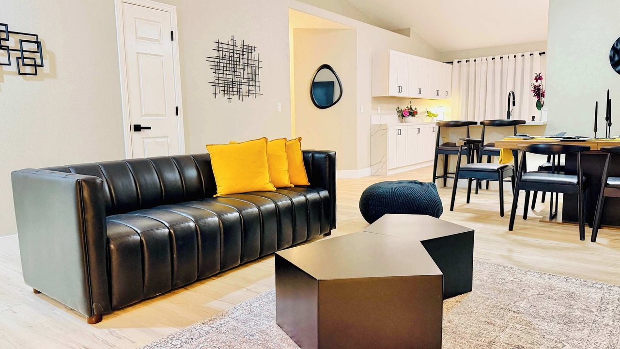 Photo of Livingroom in Fernley