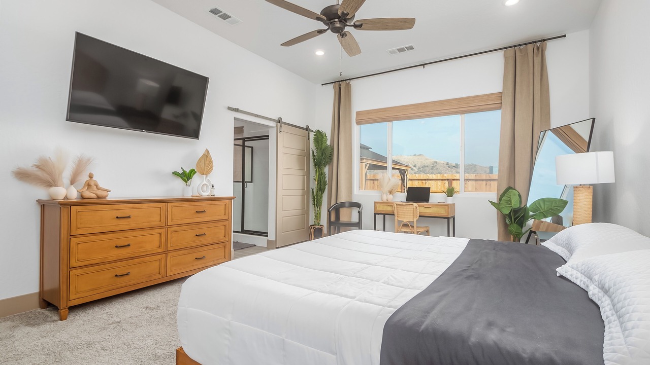 Photo of Bedroom in Friant