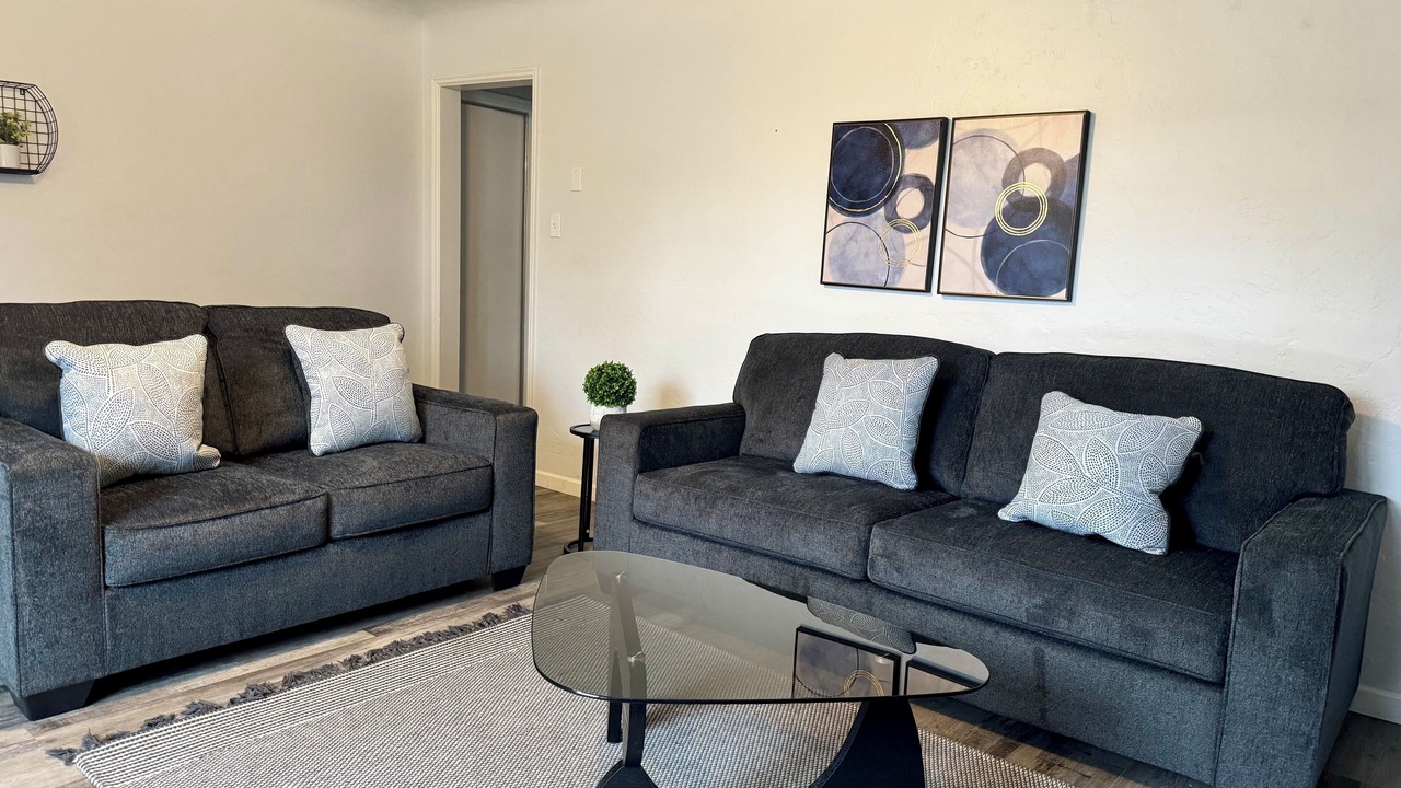 Photo of Livingroom in Hanford