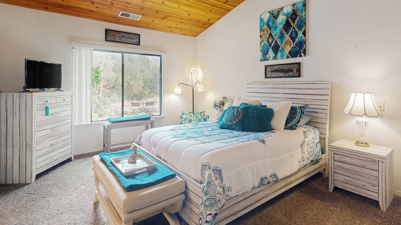 Photo of Bedroom in Three Rivers