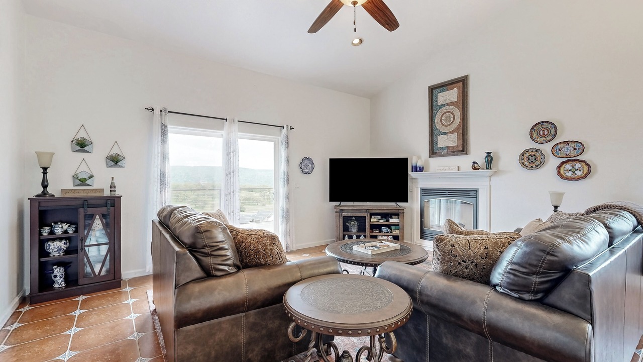Photo of Livingroom in Copperopolis