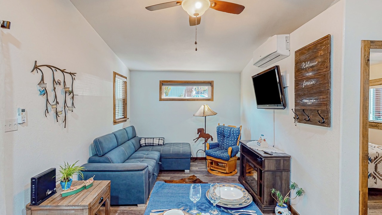 Photo of Livingroom in Mono Vista