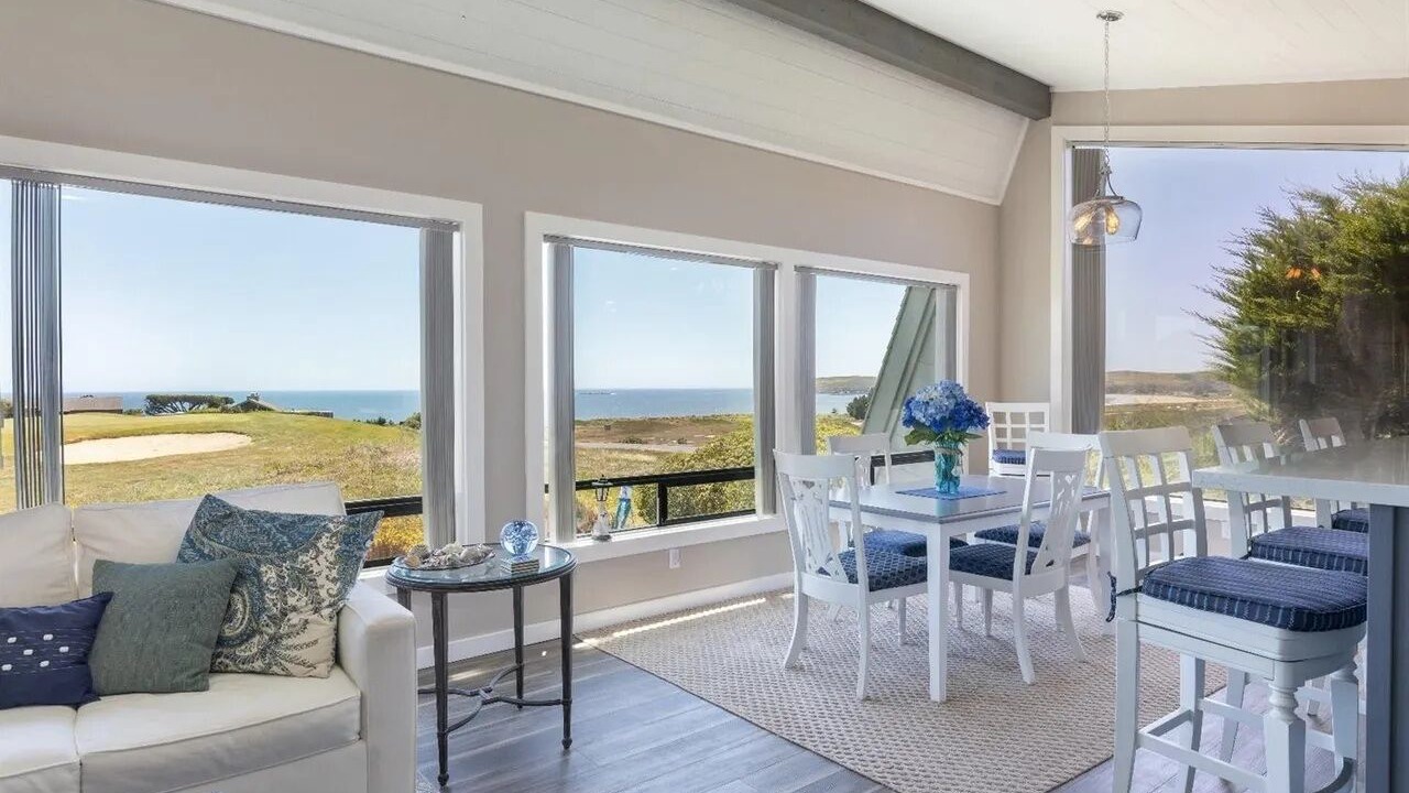 Photo of Livingroom in Bodega Bay