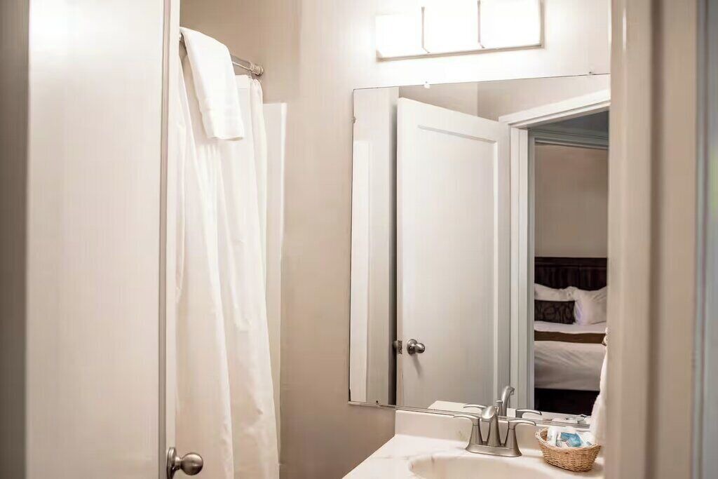 Photo of Bathroom in Mariposa