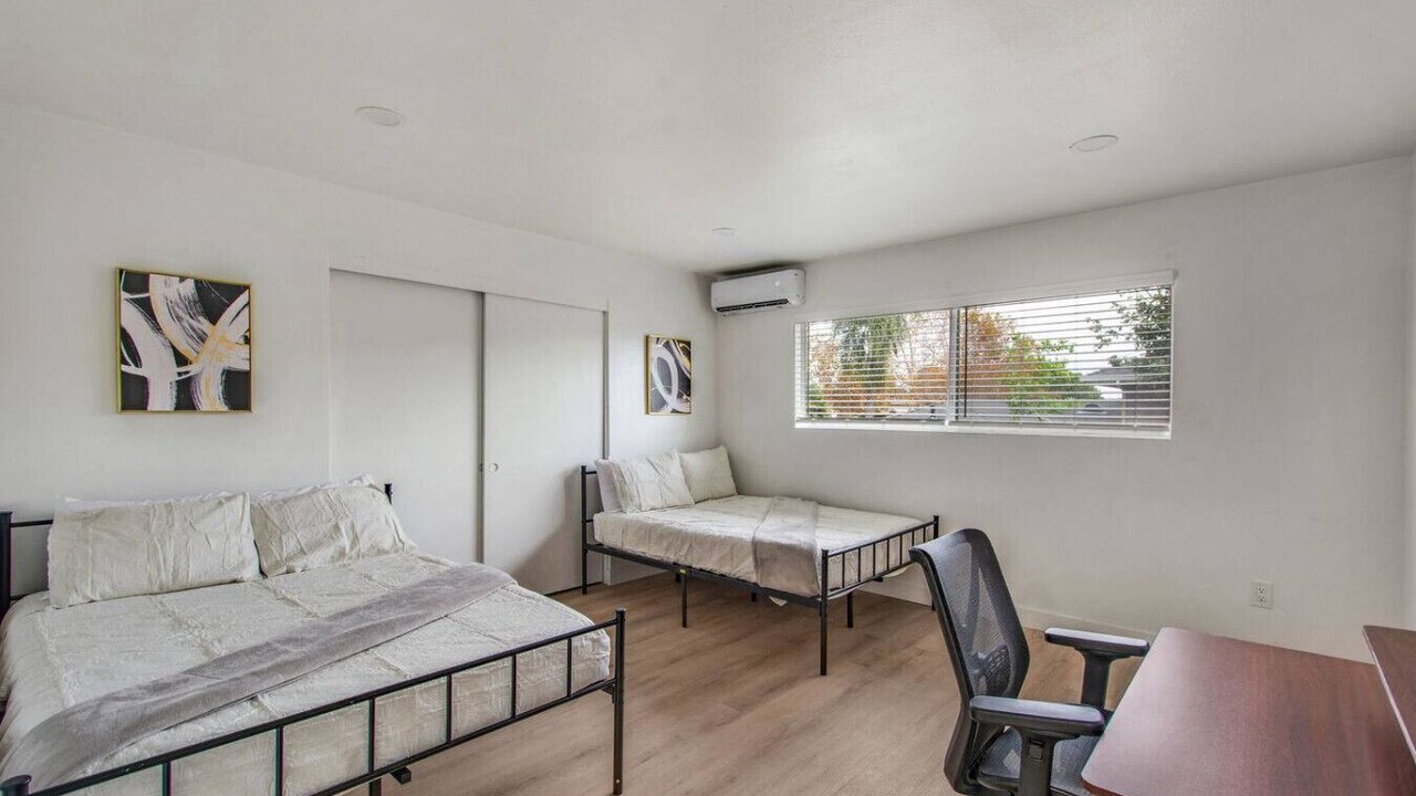 Photo of Bedroom in Santa Ana Heights