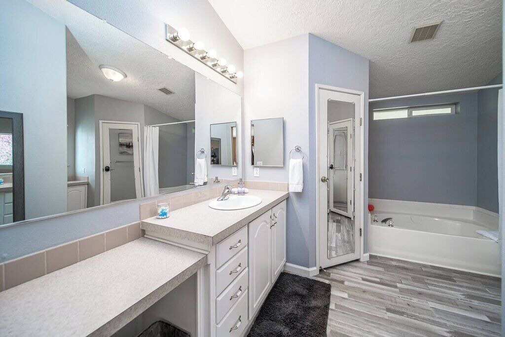 Photo of Bathroom in Mariposa
