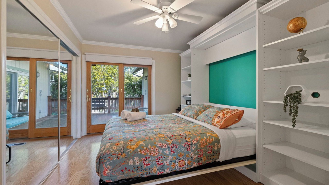 Photo of Bedroom in Groveland