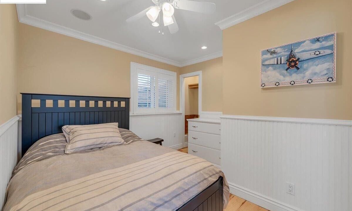 Photo of Bedroom in Groveland