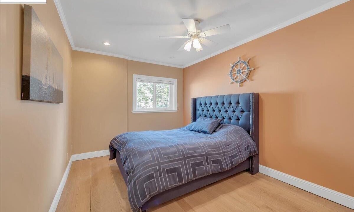 Photo of Bedroom in Groveland