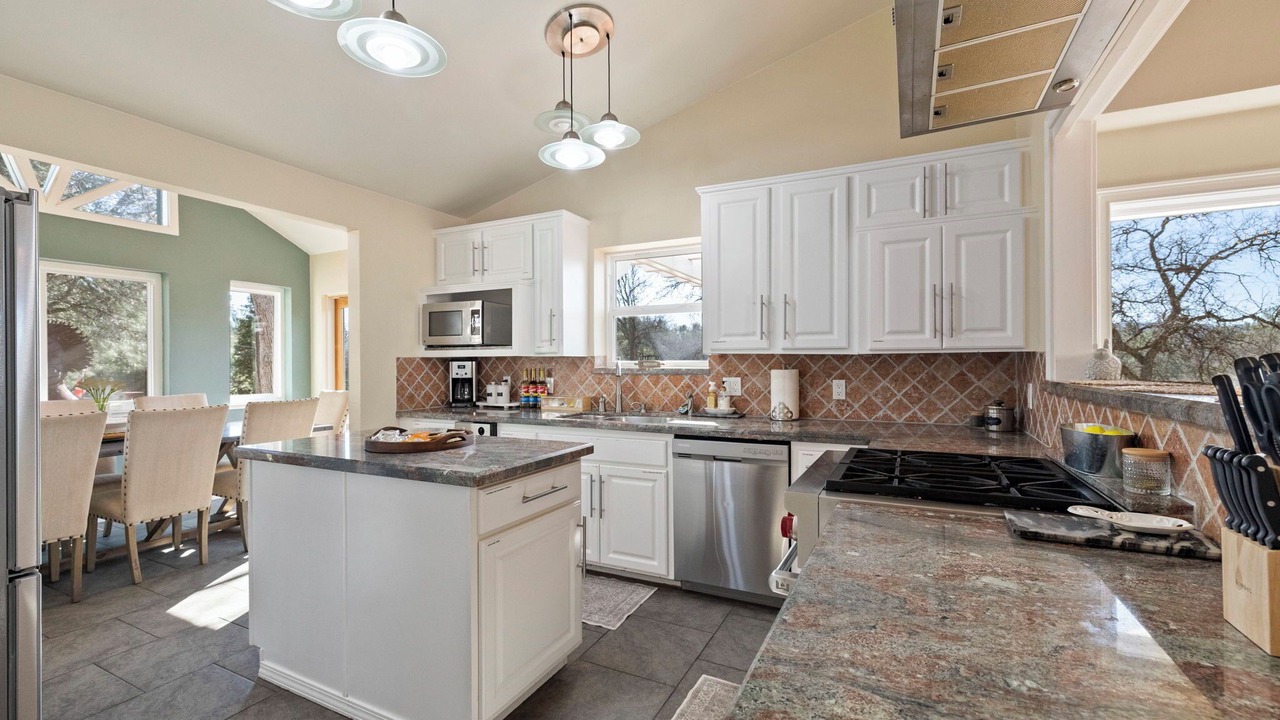 Photo of Kitchen in Groveland