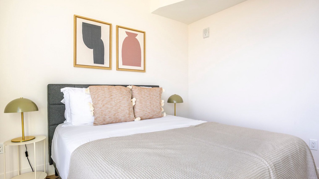 Photo of Bedroom in East Hollywood