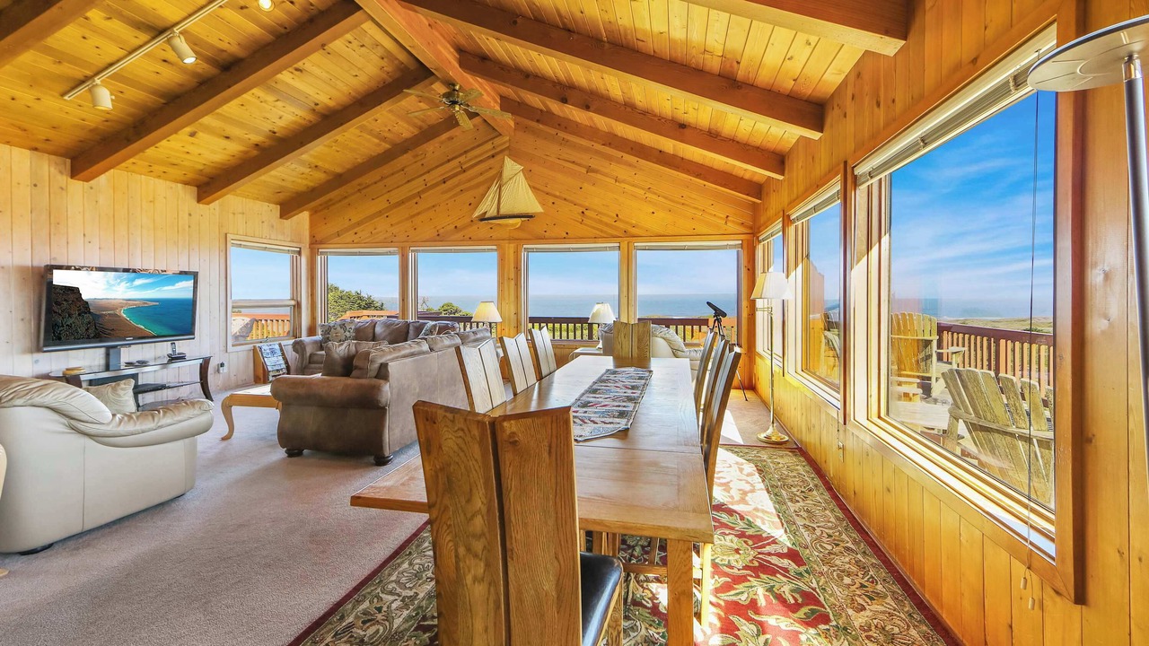 Photo of Livingroom in Fort Bragg