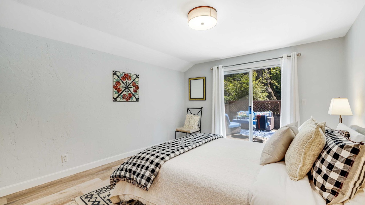 Photo of Bedroom in Mendocino